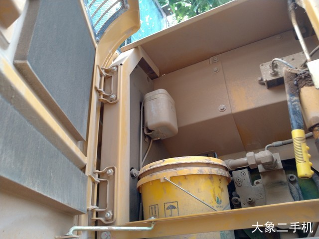 徐工 XE75D 挖掘机