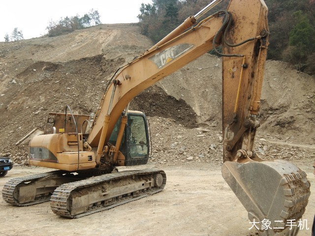 卡特彼勒 320C 挖掘机