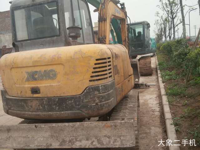 徐工 XE60 挖掘机