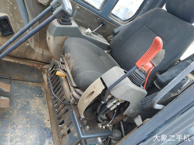 山重建机 JCM906D 挖掘机