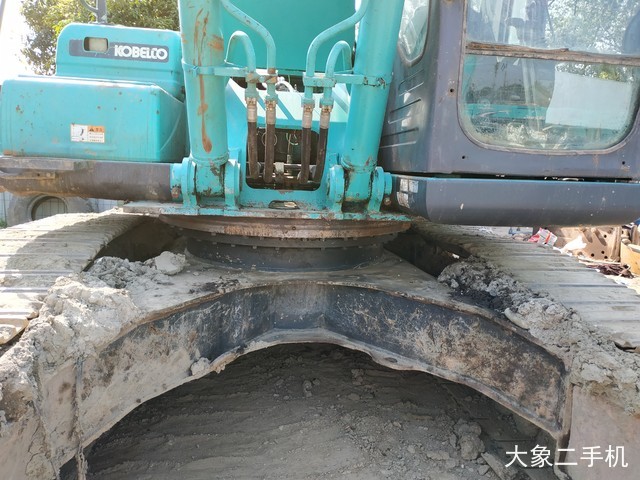 神钢 SK350LC-8 挖掘机