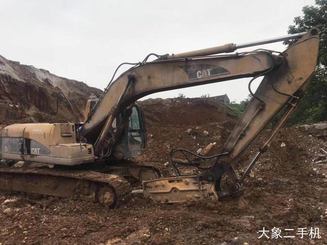 卡特彼勒 320C 挖掘机