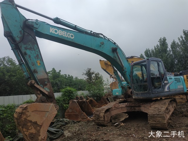 神钢 SK260LC-8 挖掘机