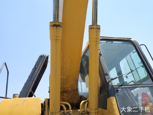 小松 PC220-7 挖掘机