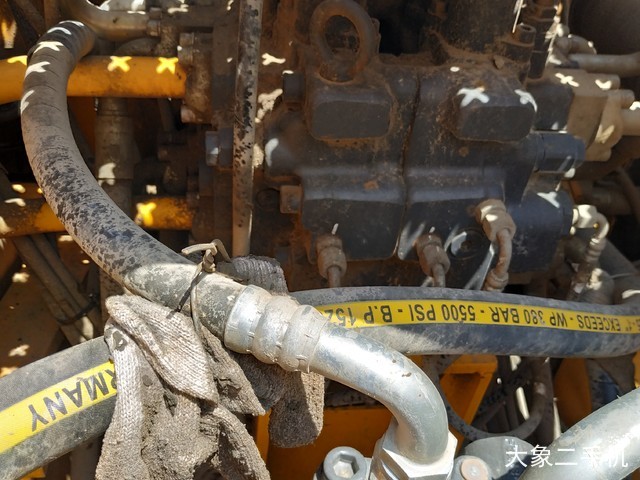 龙工 LG6245E 挖掘机