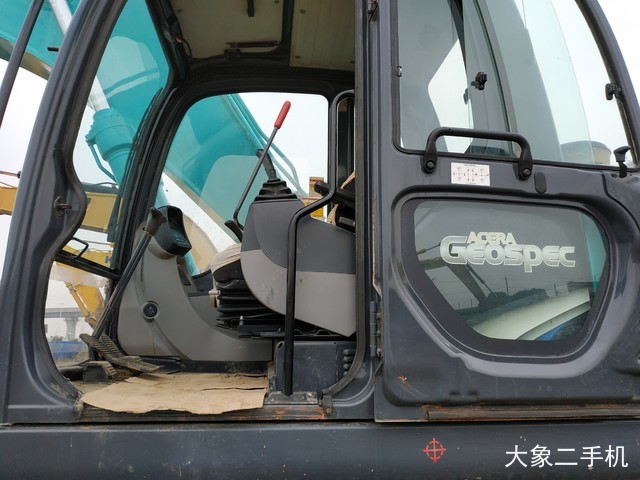 神钢 SK260LC-8 挖掘机