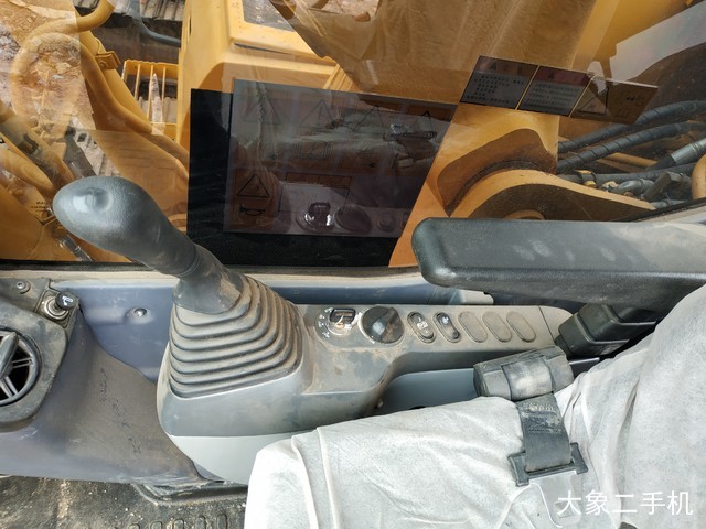 小松 PC210LC-8M0 挖掘机