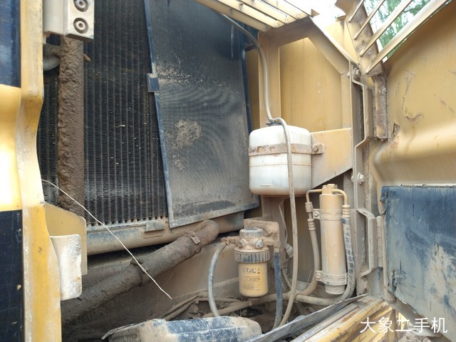 卡特彼勒 320B 挖掘机