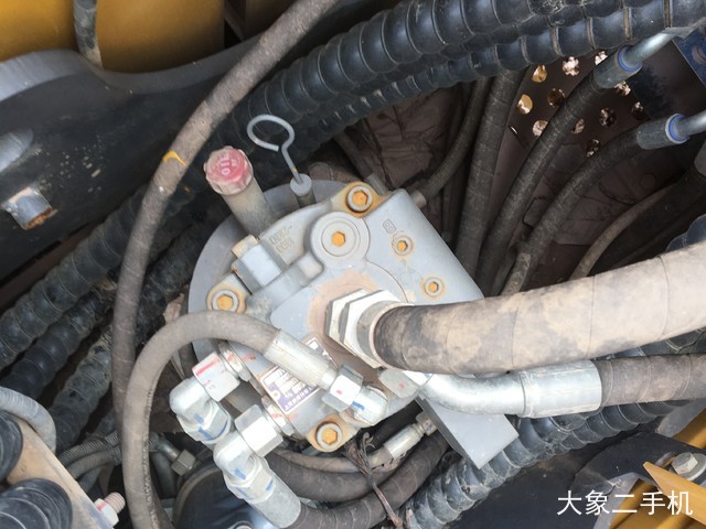 徐工 XE75D 挖掘机