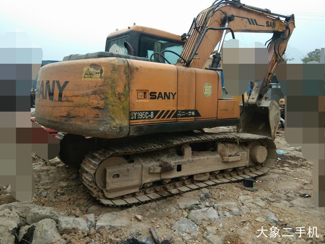 三一重工 SY135C 挖掘机