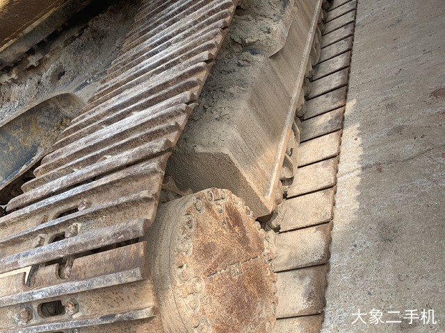 小松 PC240LC-8M0 挖掘机