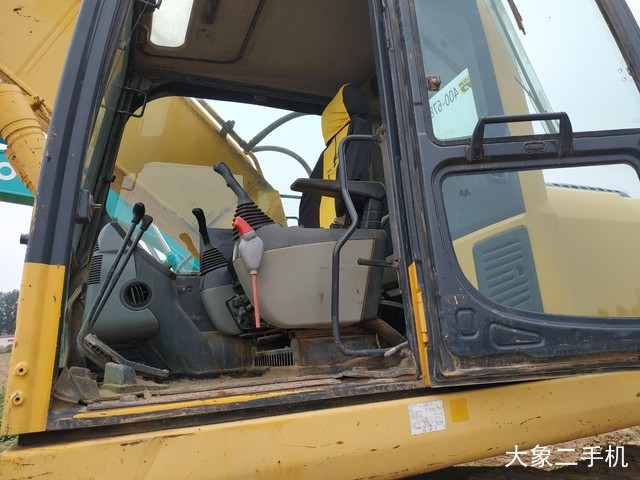 小松 PC200-8 挖掘机