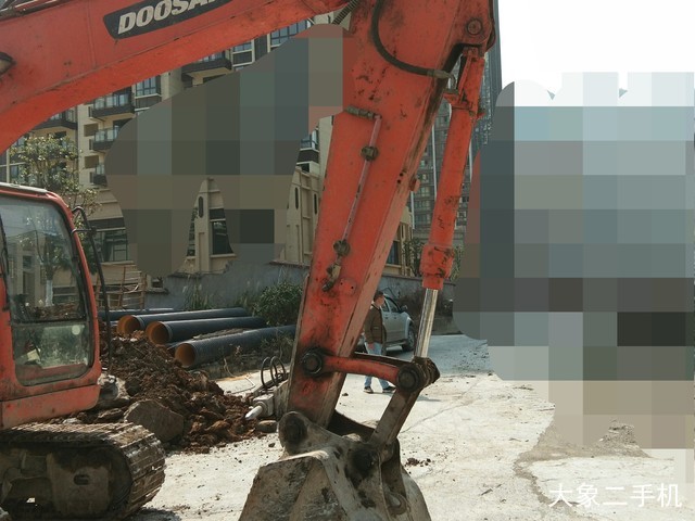 斗山 DX150LC 挖掘机