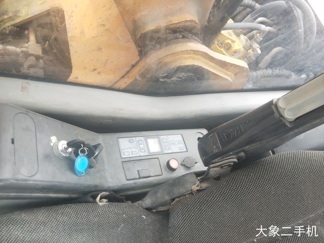 雷沃重工 FR240-7 挖掘机