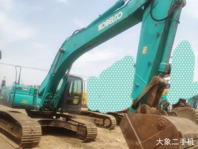 神钢 SK260LC-8 挖掘机