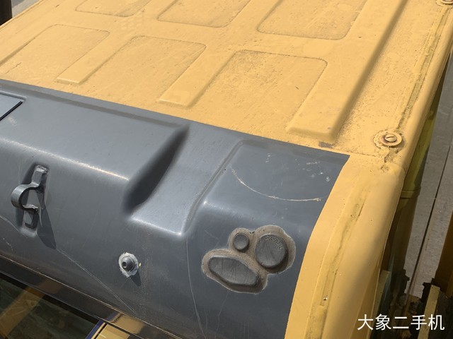 小松 PC240LC-8M0 挖掘机