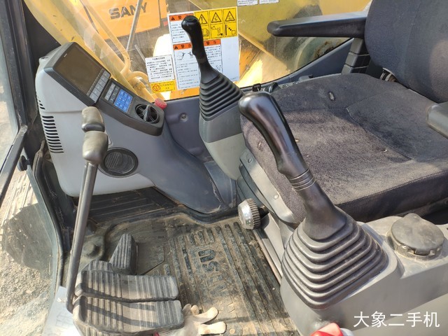 小松 PC200-8 Hybrid(混合动力) 挖掘机