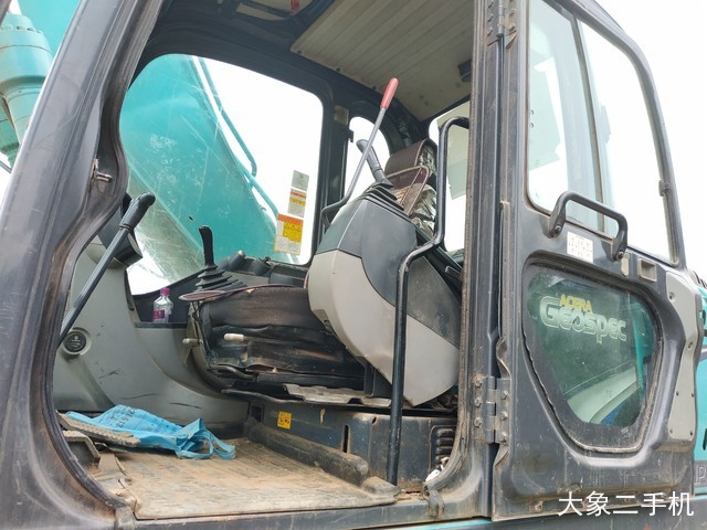 神钢 SK250-8 挖掘机