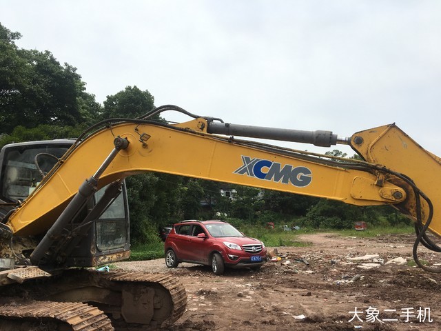 徐工 XE135B 挖掘机