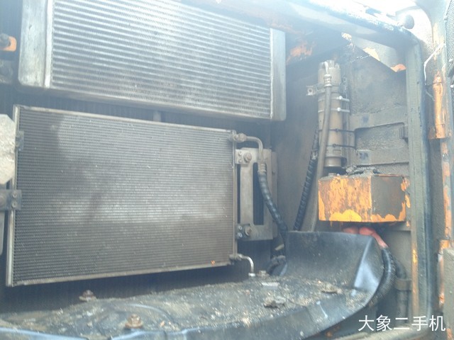 三一重工 SY235C-9 挖掘机