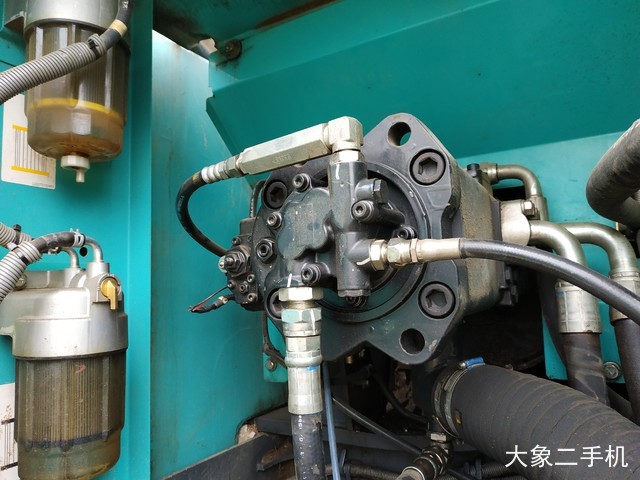 神钢 SK270D-8 挖掘机
