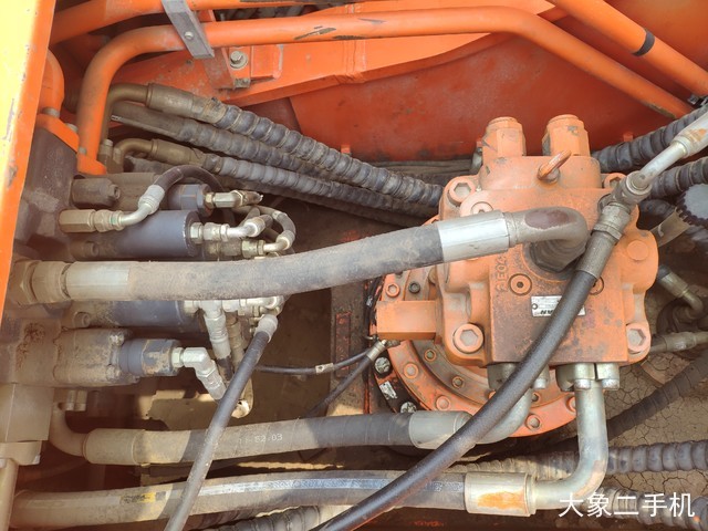 斗山 DX300LC 挖掘机