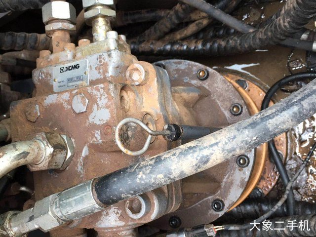 徐工 XE135B 挖掘机