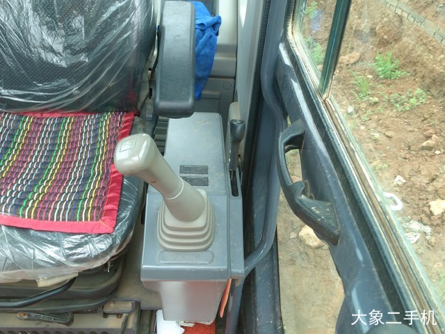 徐工 XE150D 挖掘机