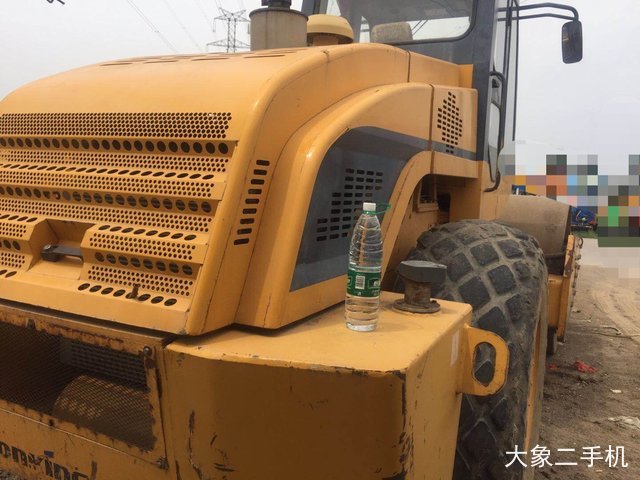 龙工 LG520B机械驱动 压路机
