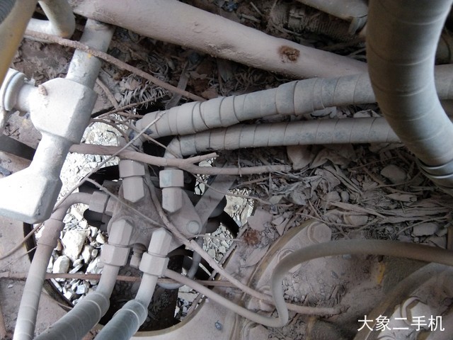 小松 PC240LC-8M0 挖掘机
