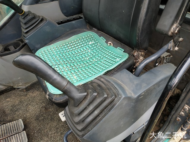 神钢 SK250-8 挖掘机