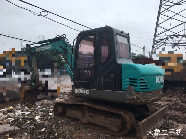 神钢 SK55-C 挖掘机