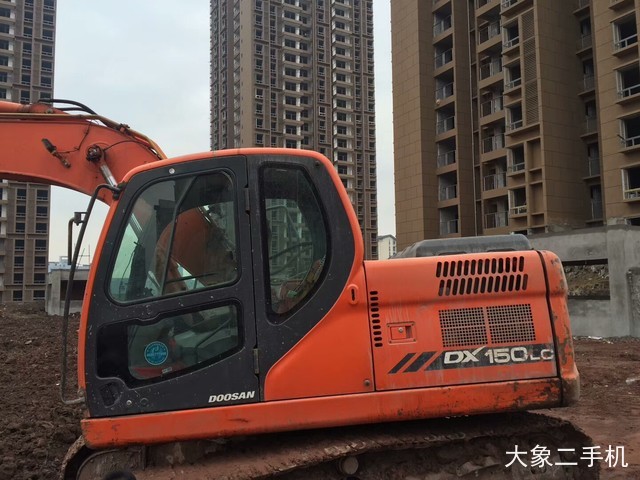 斗山 DX150LC 挖掘机
