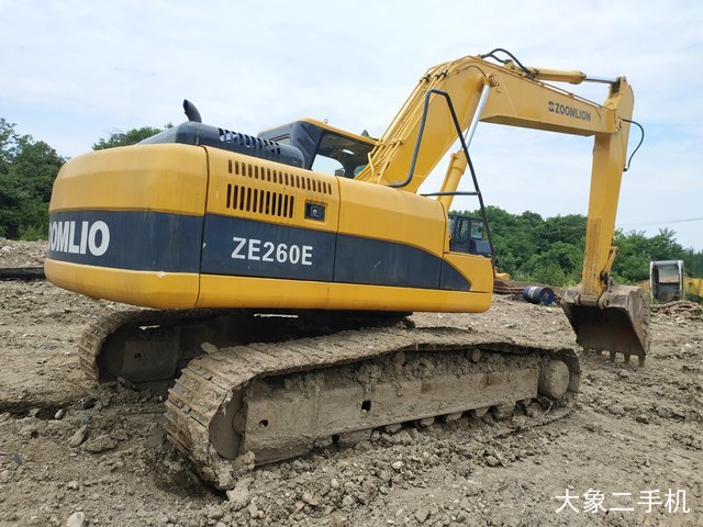 中联重科 ZE260E 挖掘机