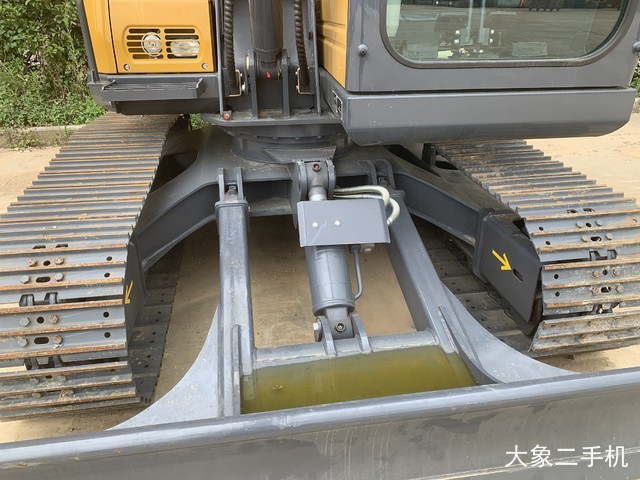 徐工 XGC75 挖掘机