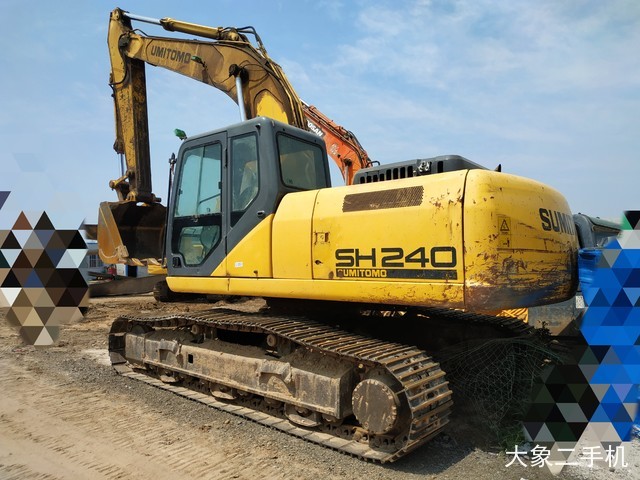 住友 SH240-5 挖掘机