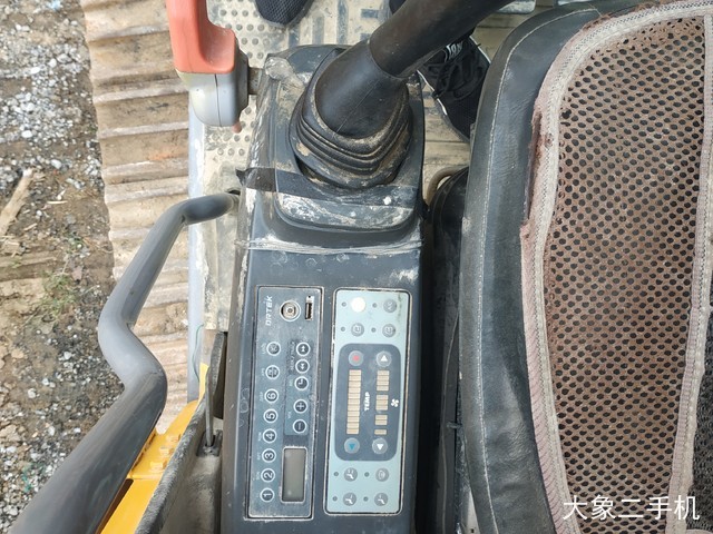 徐工 XE370CA 挖掘机