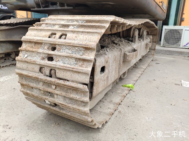 三一重工 SY135C-8 挖掘机