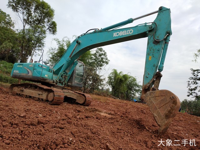 神钢 SK250-8 挖掘机