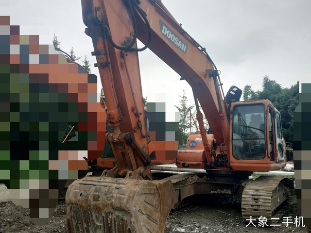 斗山 DH220LC-7 挖掘机