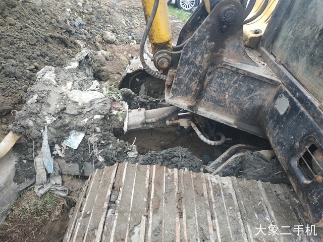 现代 R60-7 挖掘机