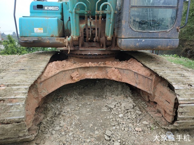 神钢 SK250-8 挖掘机