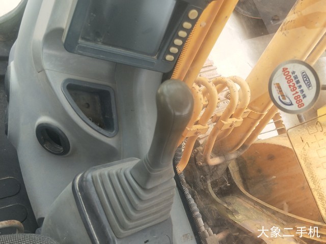 雷沃重工 FR240-7 挖掘机