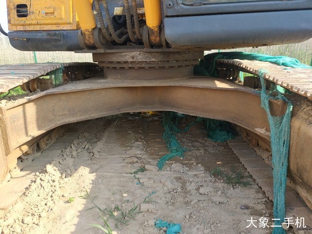 现代 R225LC-7 挖掘机