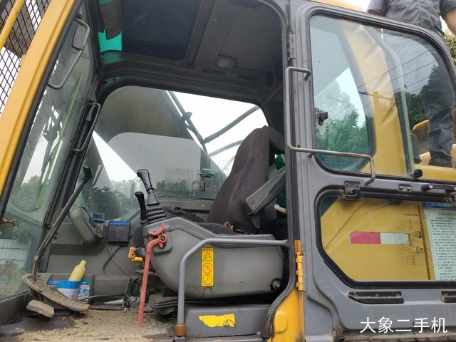 沃尔沃 EC210BLC 挖掘机