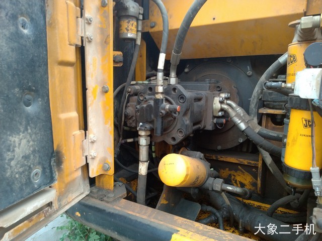 杰西博 JS130LC 挖掘机