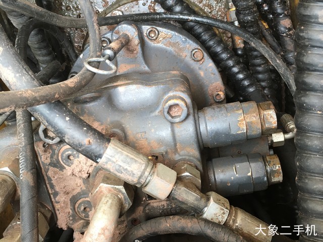 徐工 XE150D 挖掘机