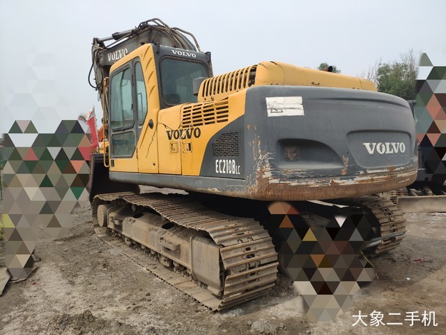 沃尔沃 EC210BLC 挖掘机