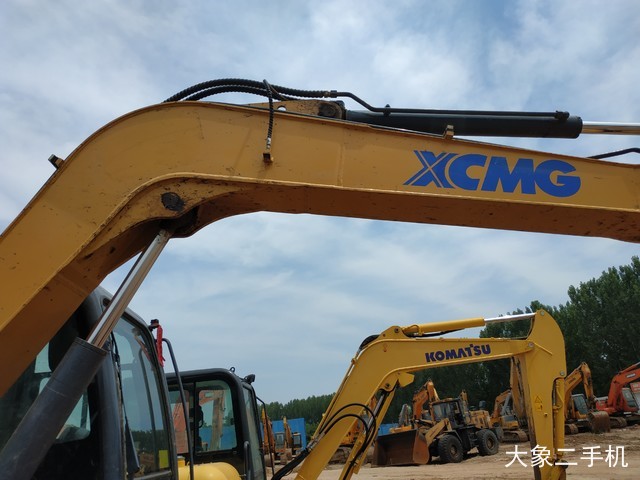 徐工 XE80D 挖掘机