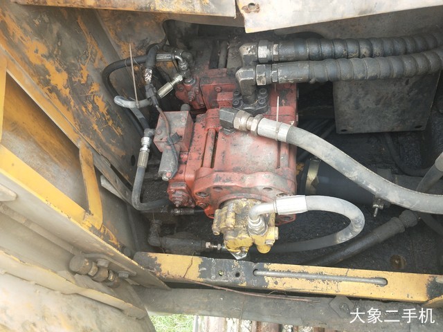 现代 R150LC-7 挖掘机